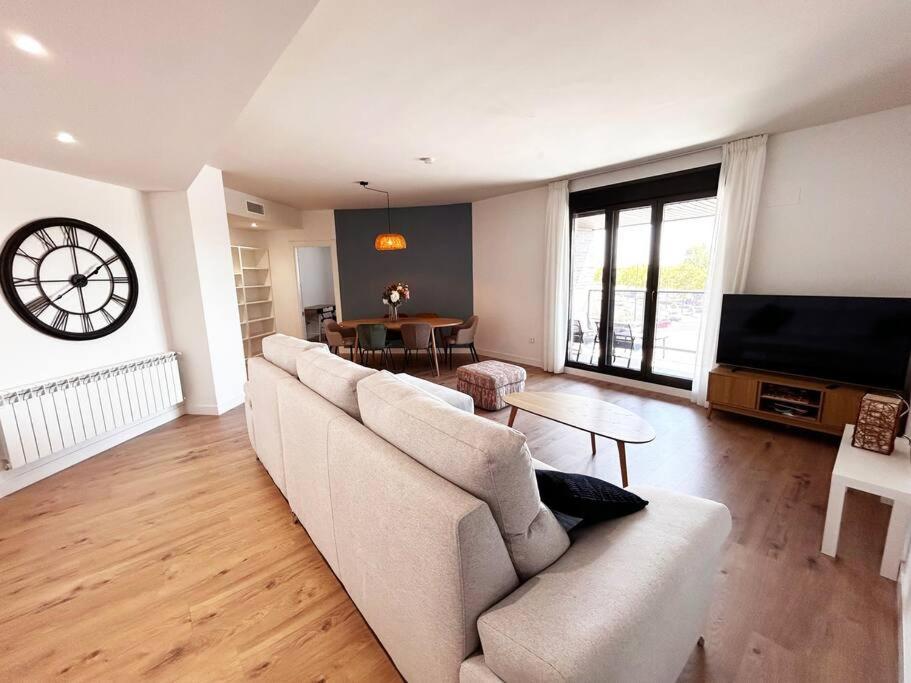 Apartamento De Cuatro Habitaciones En Talavera Talavera de la Reina Kültér fotó